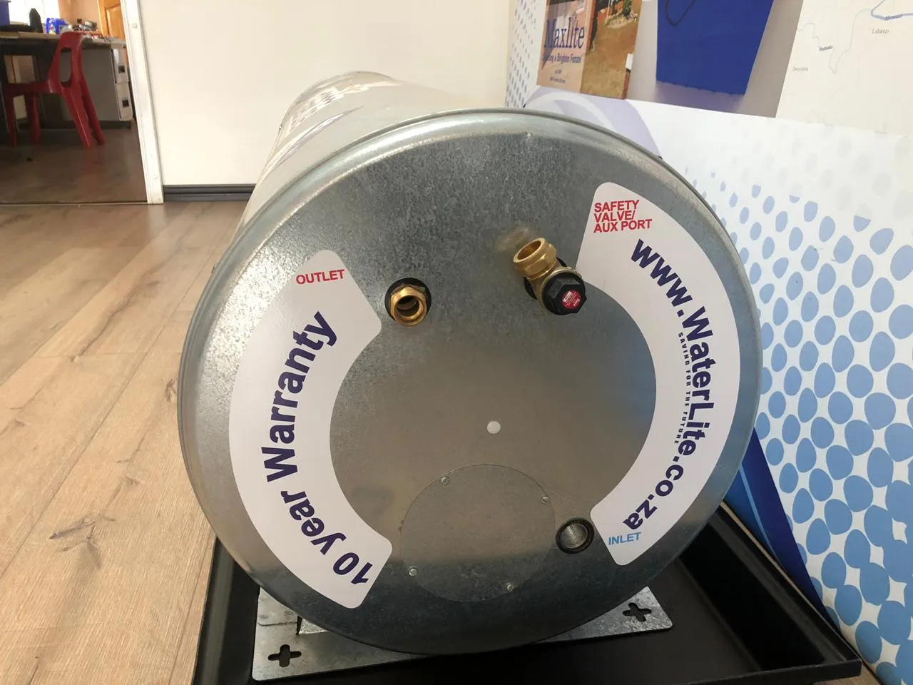 WaterLite geyser endcap label